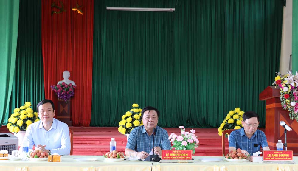 Bộ trưởng Bộ Nông nghiệp và PTNT Lê Minh Hoan làm việc tại Bắc Giang