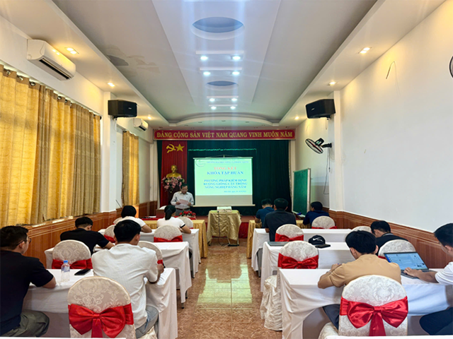 Trường Đại học Nông - Lâm Bắc Giang tổ chức tập huấn ngắn hạn về lấy mẫu & kiểm định giống cây trồng